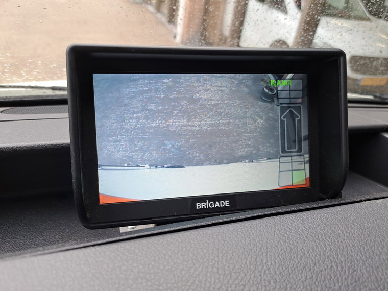 Vehicle Image 25