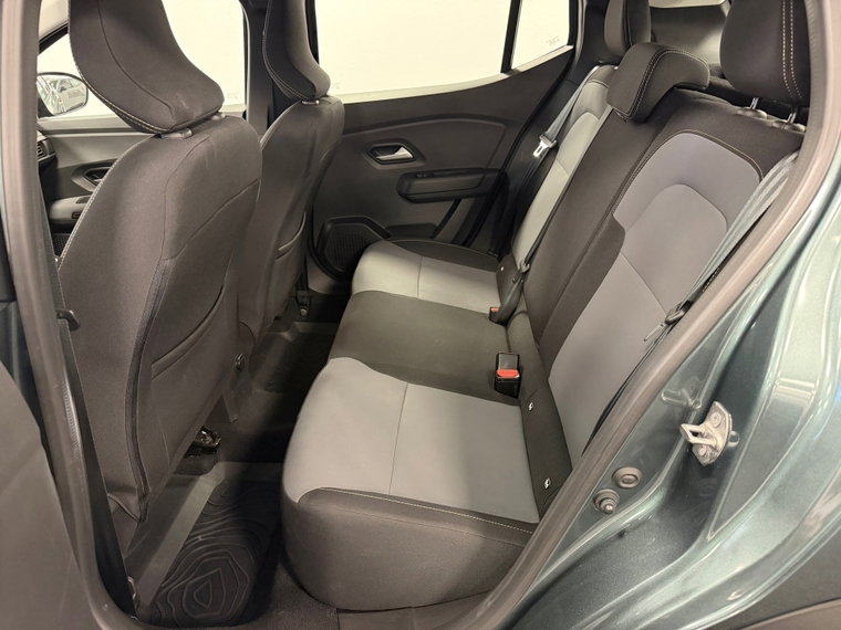 Vehicle Image 21