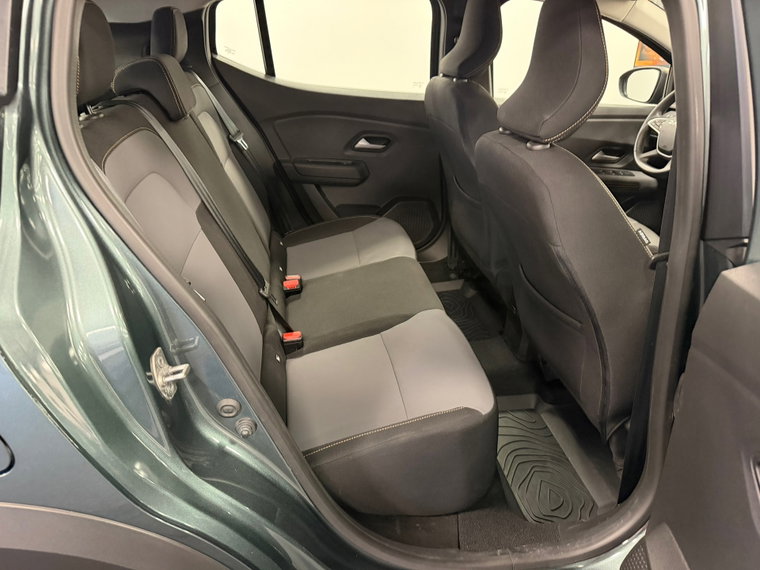 Vehicle Image 23