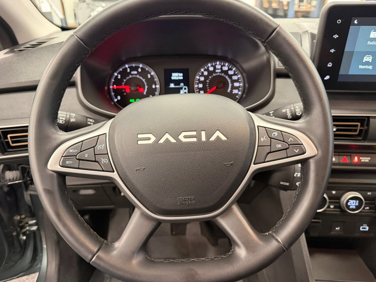Vehicle Image 26