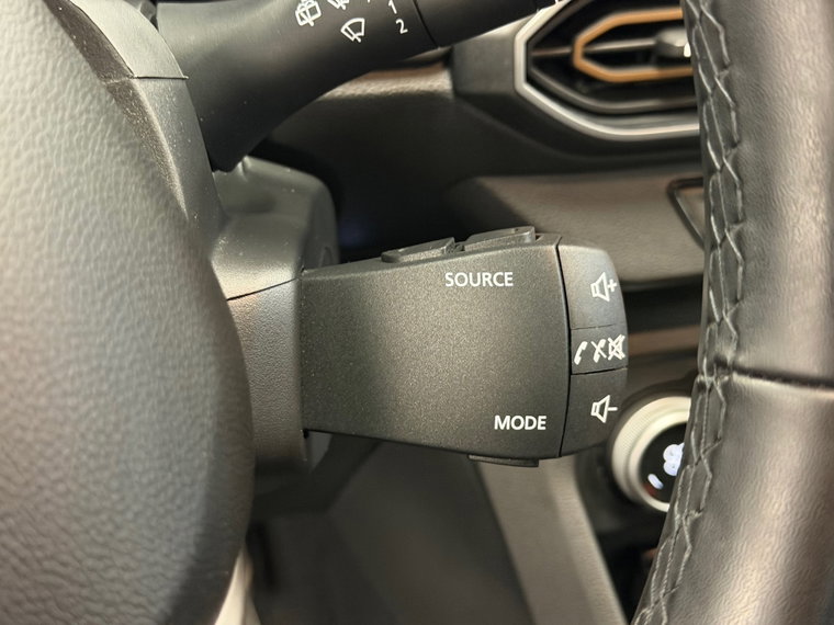 Vehicle Image 33