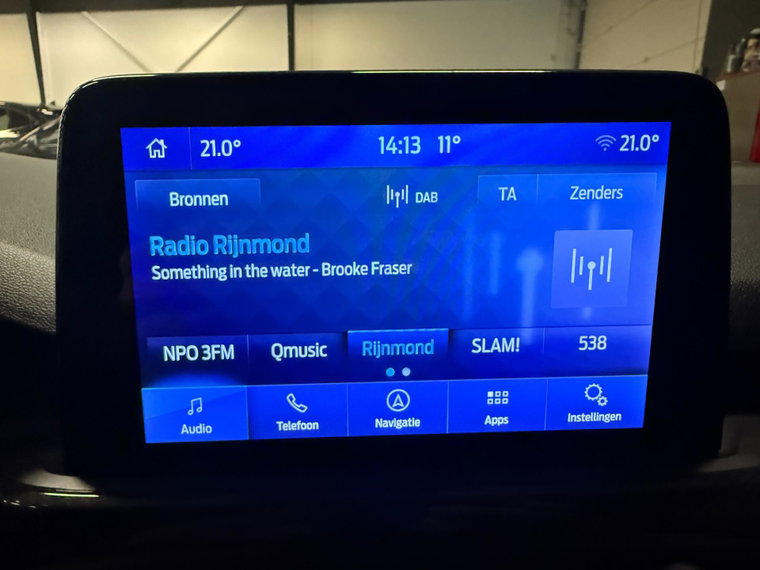 Vehicle Image 38