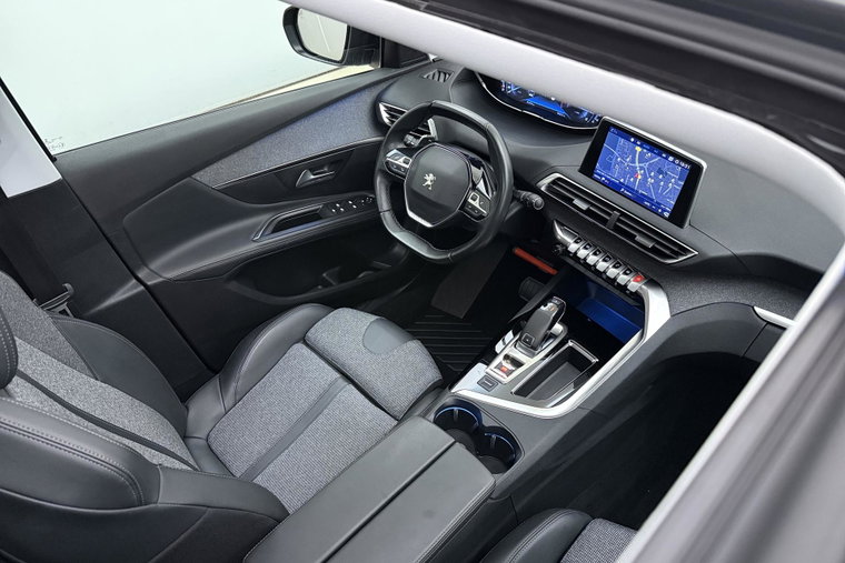 Vehicle Image 37