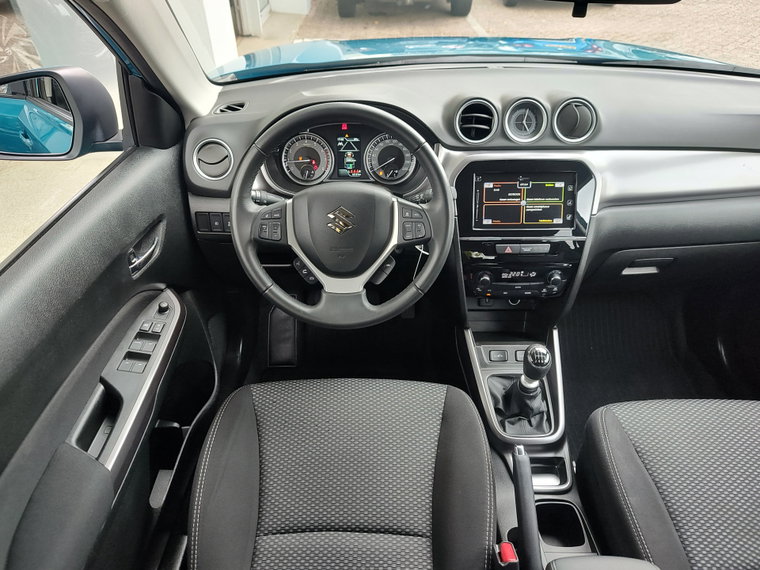 Vehicle Image 12