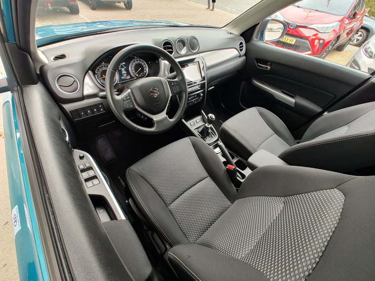 Vehicle Image 13