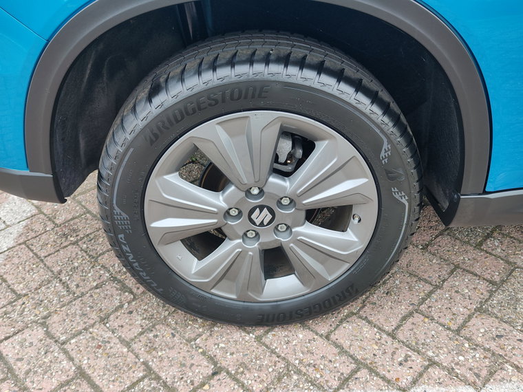 Vehicle Image 32