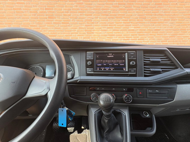Vehicle Image 19