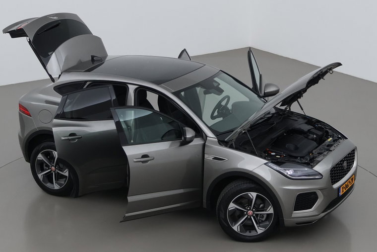 Vehicle Image 6