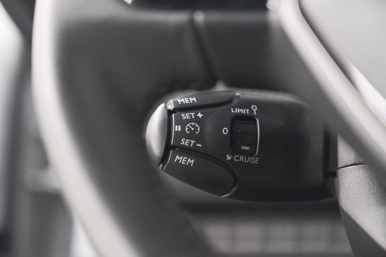Vehicle Image 33