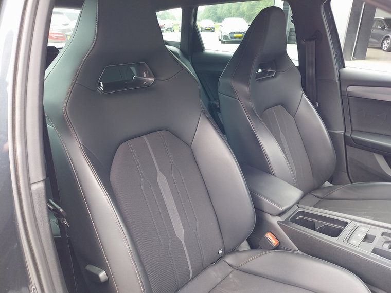 Vehicle Image 40