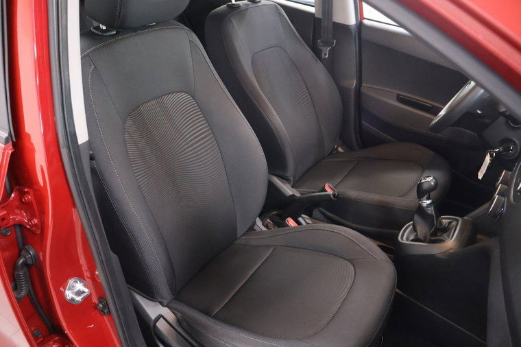 Vehicle Image 12