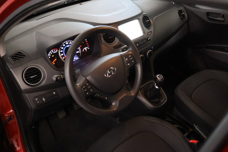 Vehicle Image 6