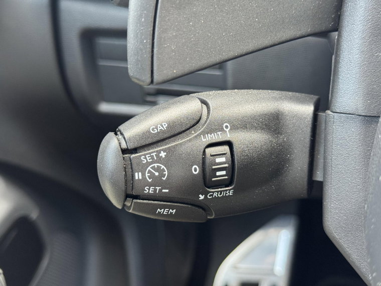 Vehicle Image 39