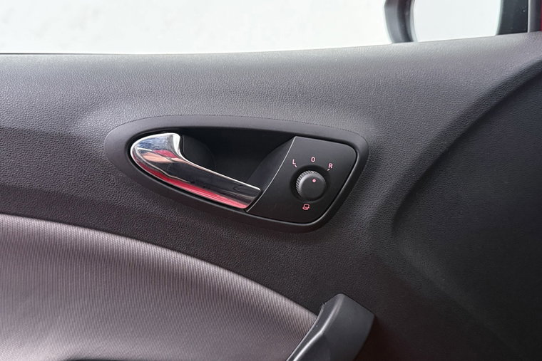 Vehicle Image 33
