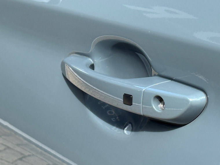 Vehicle Image 21