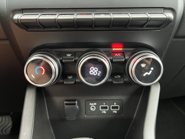 Vehicle Image 32