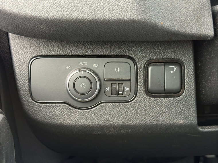 Vehicle Image 27