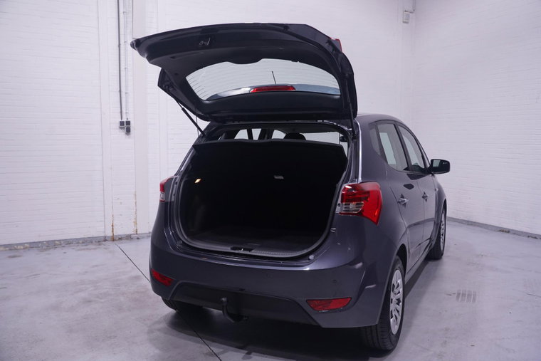 Vehicle Image 15