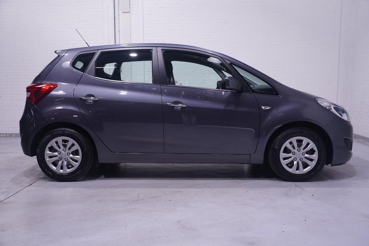 Vehicle Image 16