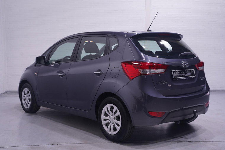 Vehicle Image 11