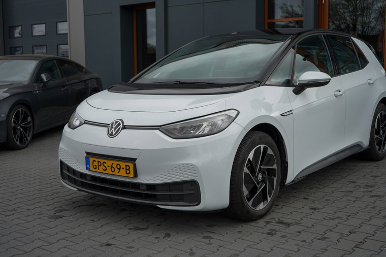 Vehicle Image 15