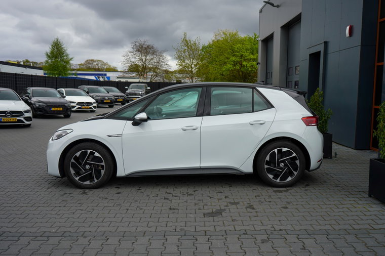 Vehicle Image 40