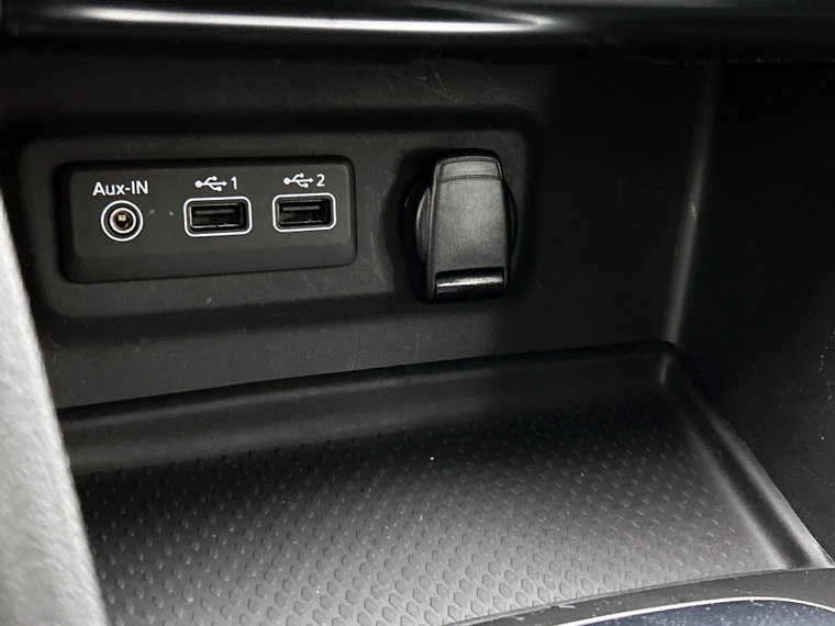 Vehicle Image 32