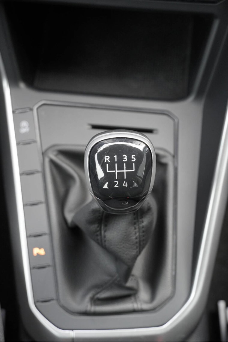 Vehicle Image 24