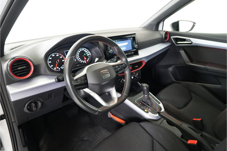 Vehicle Image 13