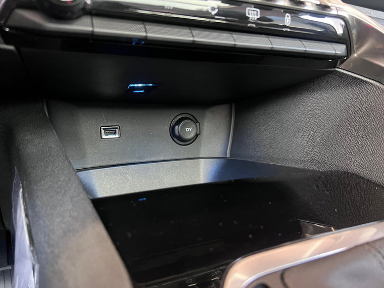Vehicle Image 38