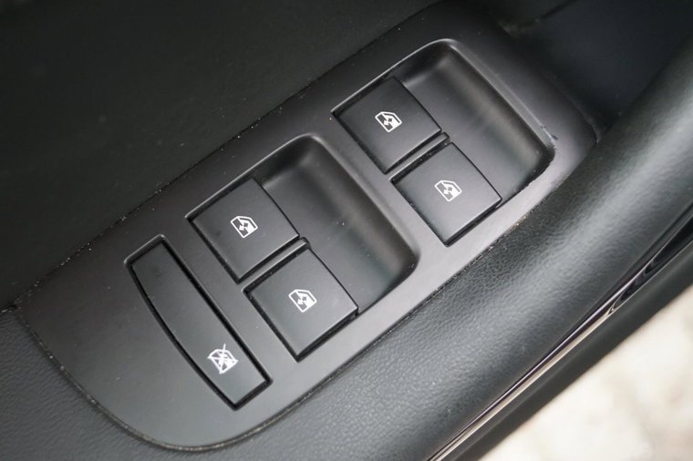 Vehicle Image 35