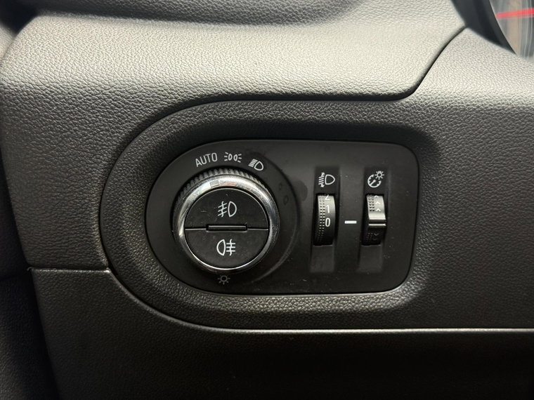 Vehicle Image 29