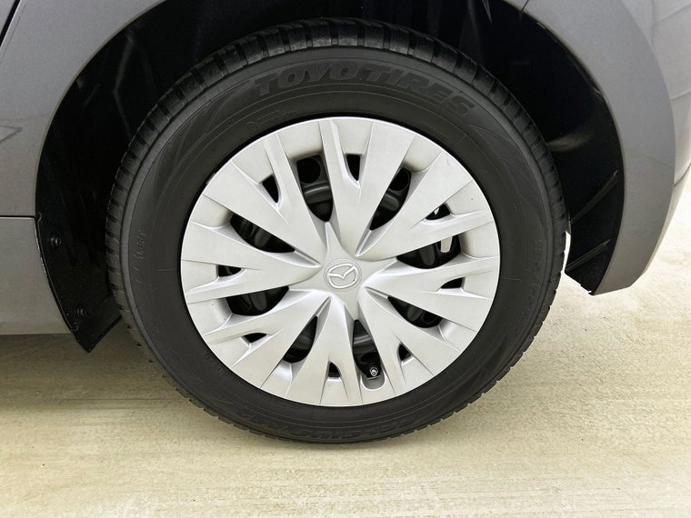 Vehicle Image 35