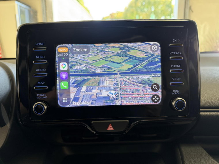 Vehicle Image 10