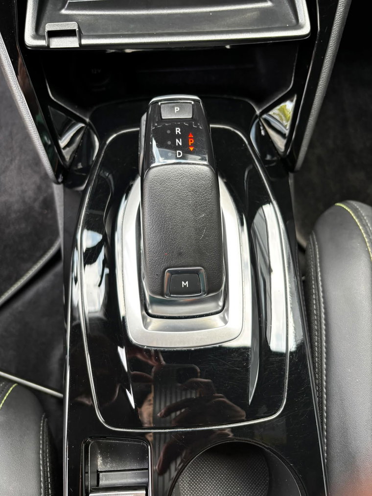 Vehicle Image 21