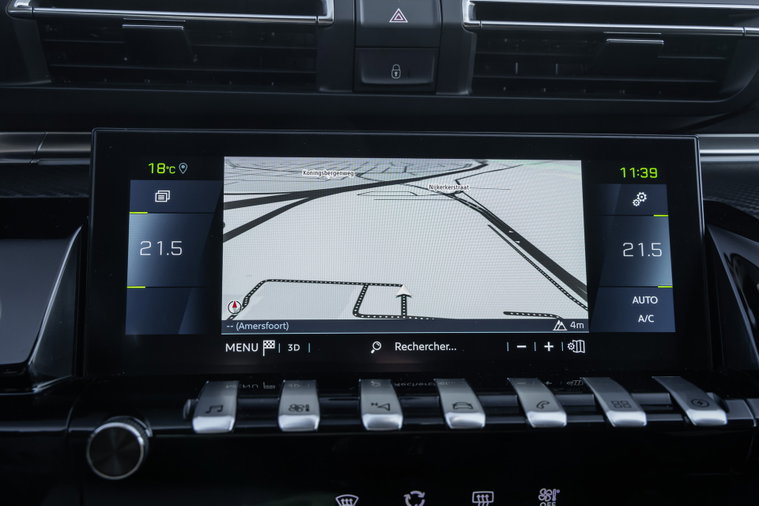Vehicle Image 28