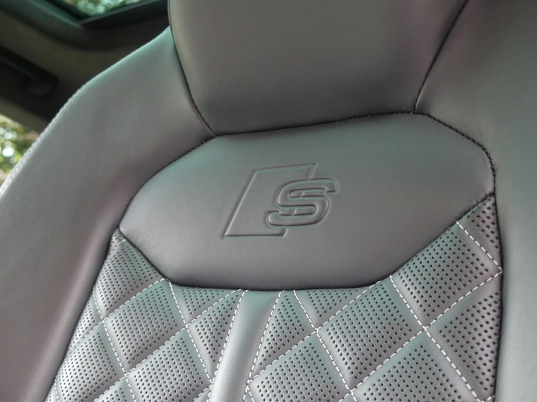 Vehicle Image 23