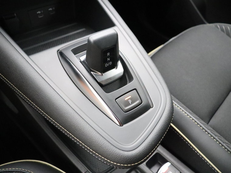 Vehicle Image 33