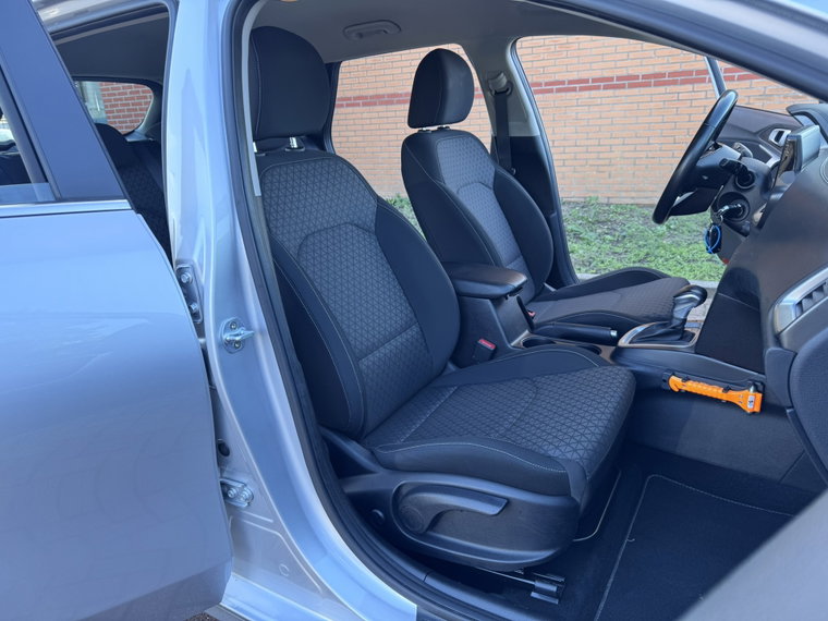 Vehicle Image 35