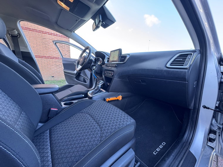 Vehicle Image 36