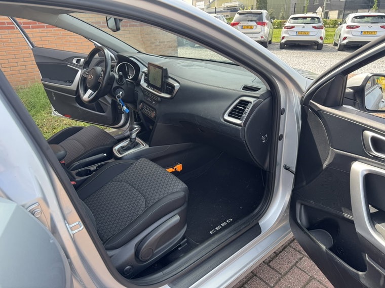 Vehicle Image 26