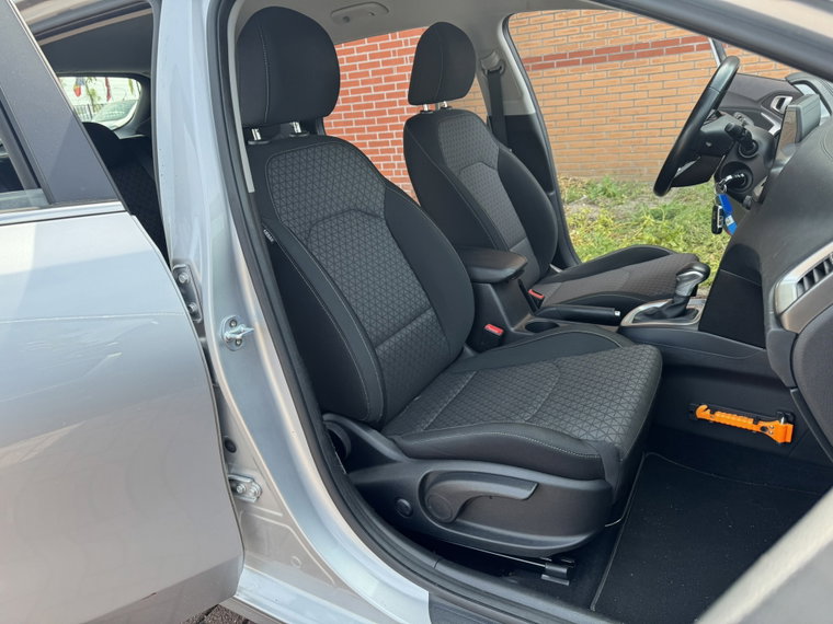 Vehicle Image 27
