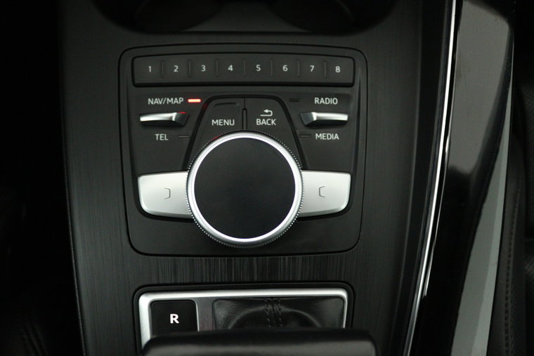 Vehicle Image 19