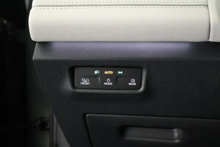 Vehicle Image 18