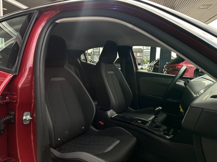 Vehicle Image 14
