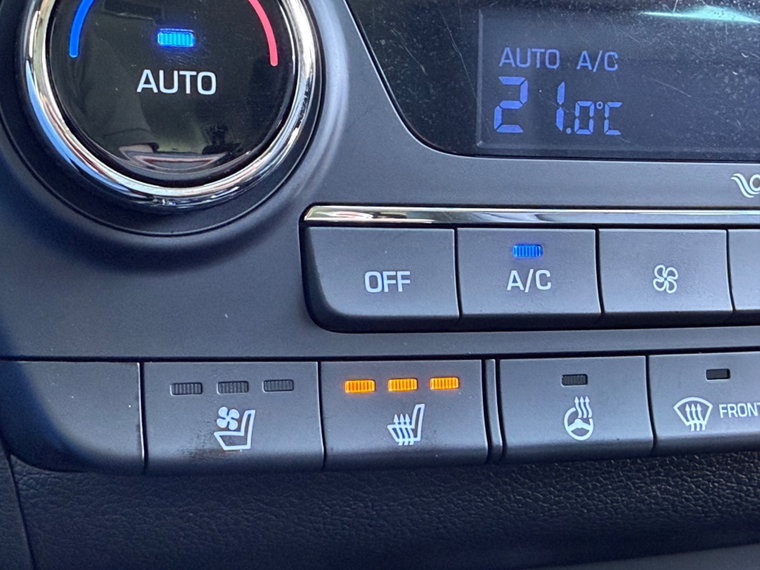 Vehicle Image 26