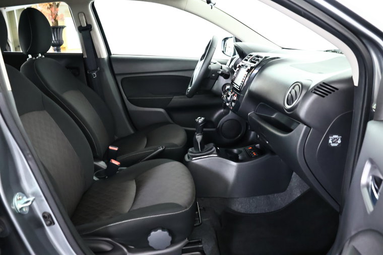 Vehicle Image 11