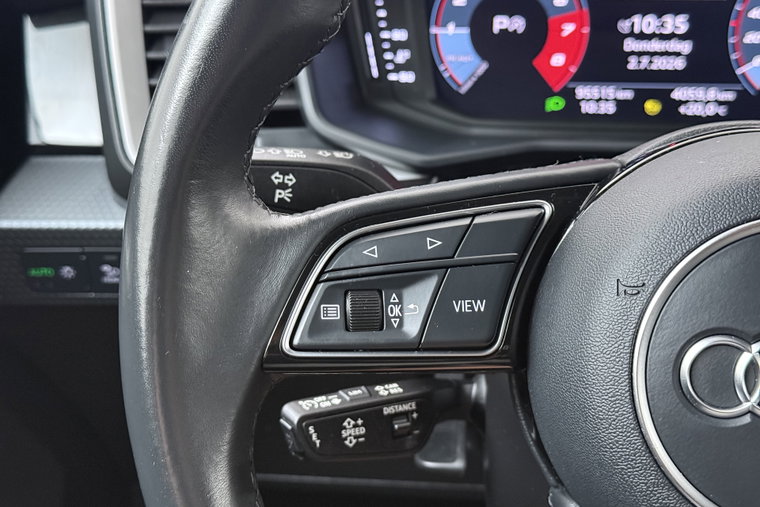 Vehicle Image 19