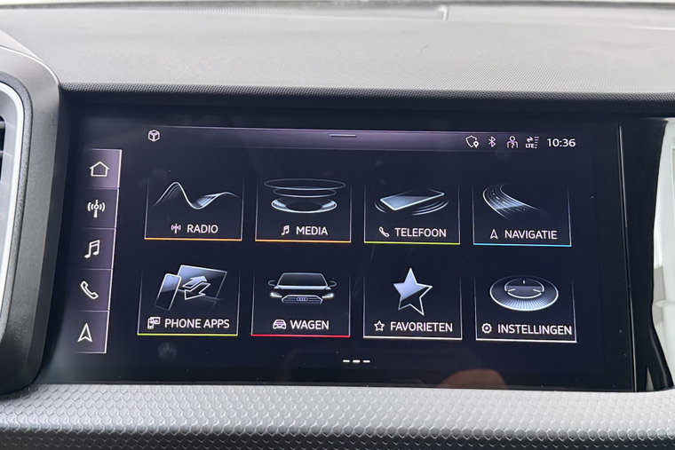 Vehicle Image 22