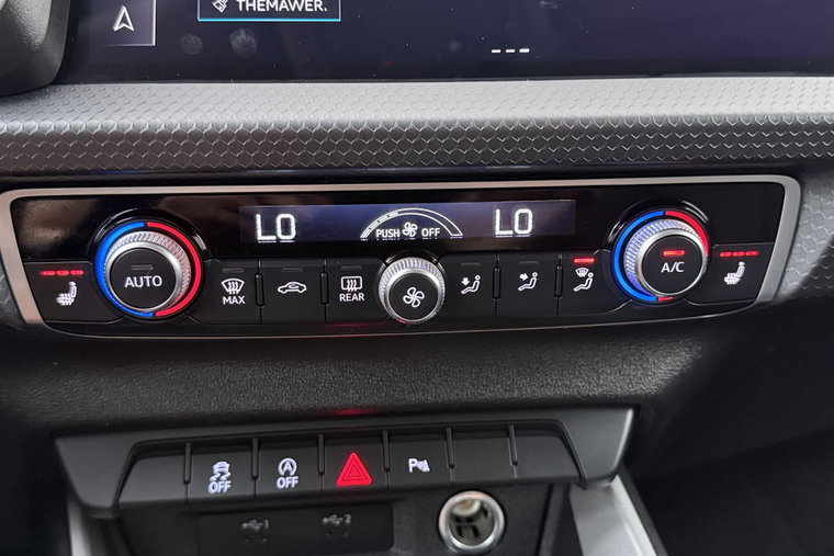 Vehicle Image 28